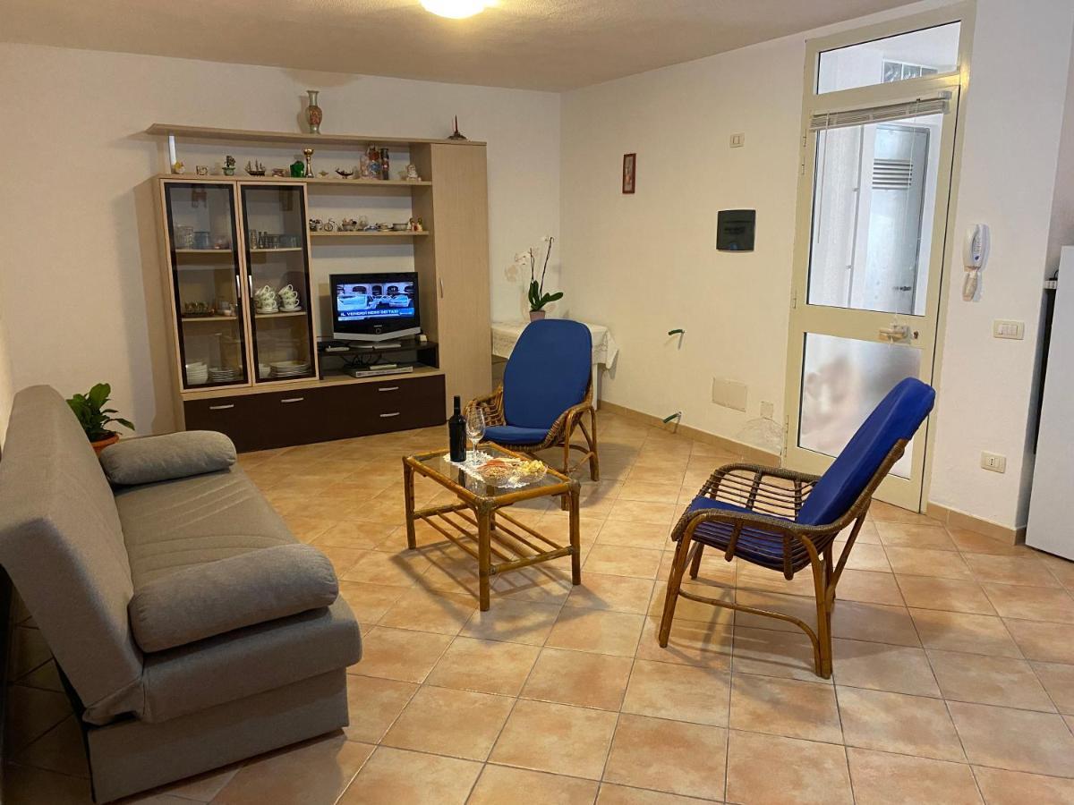 Taverna Mafe Arzachena Bagian luar foto