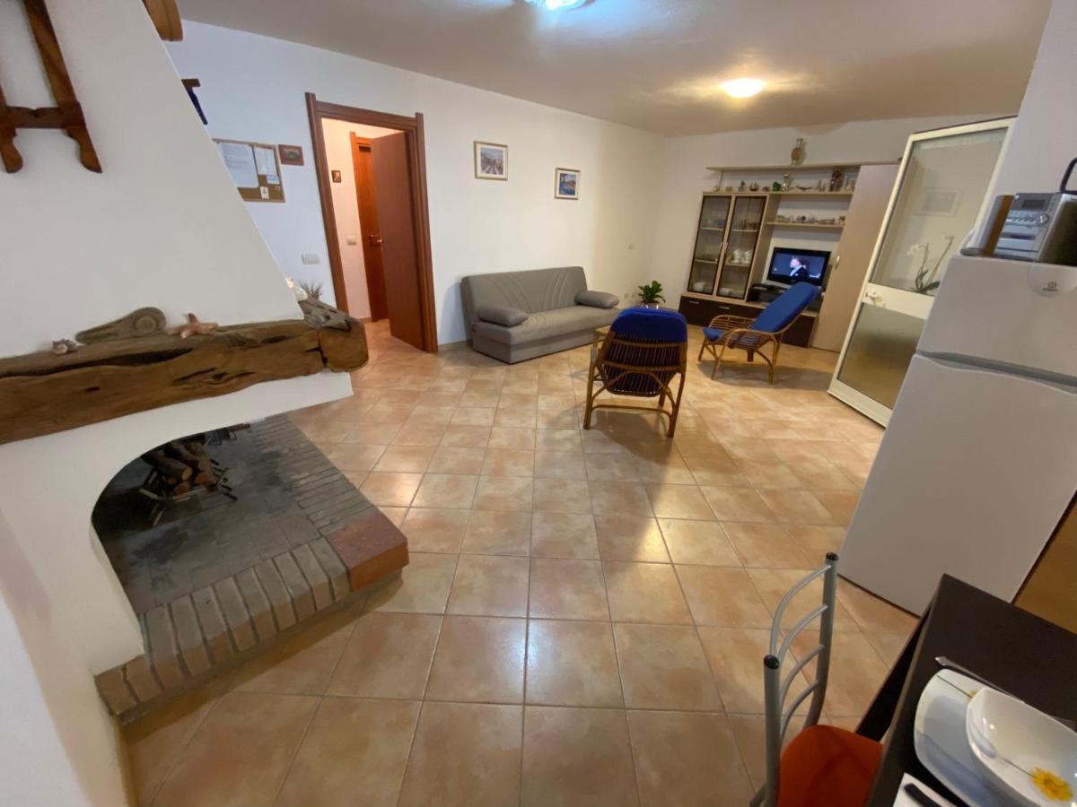 Taverna Mafe Arzachena Bagian luar foto