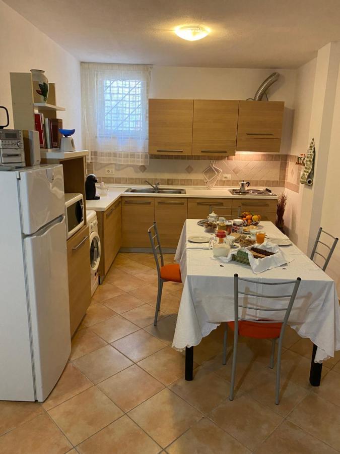 Taverna Mafe Arzachena Bagian luar foto